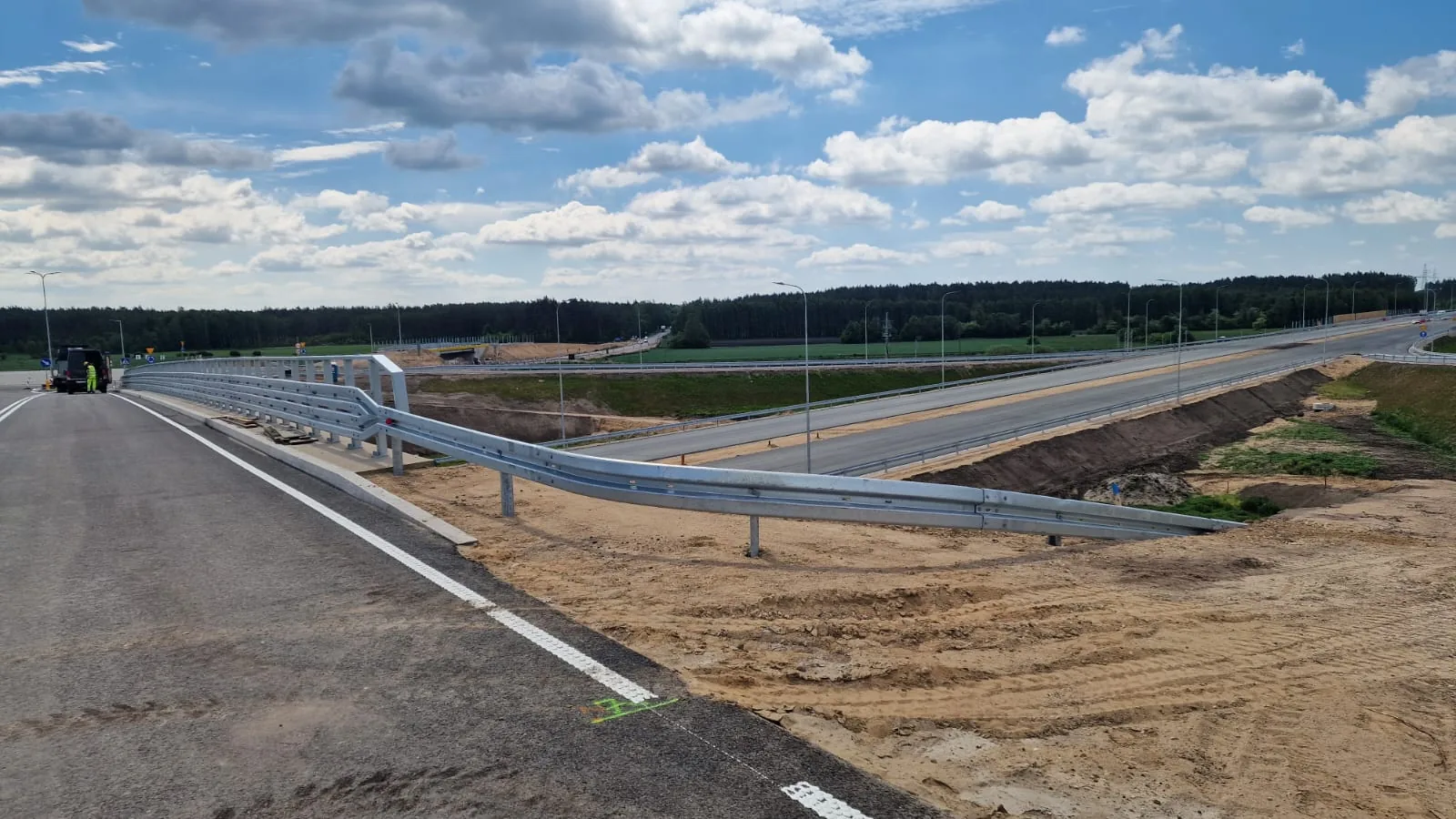 Bariera energochłonna zabezpieczająca skarpę drogową